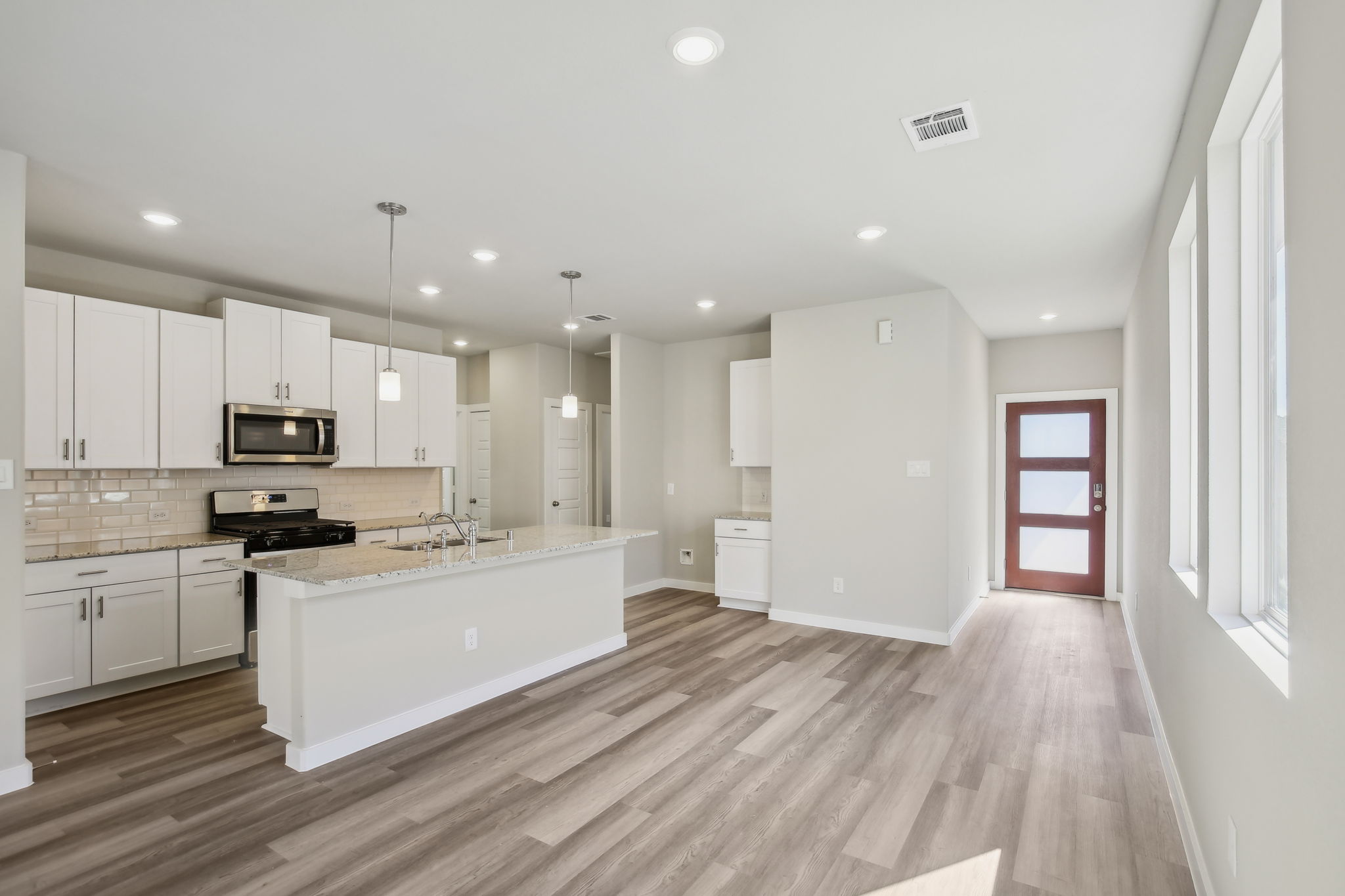 Houston - Pine Lake Cove - 208 Shore Pointe Ct, Montgomery, TX 77316 - 006