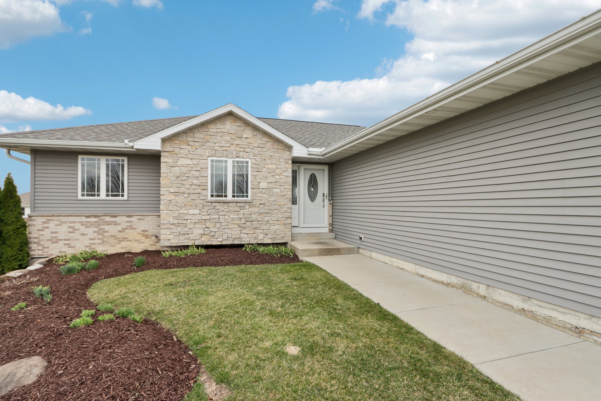 Steeple Ct-S2703-004.jpg