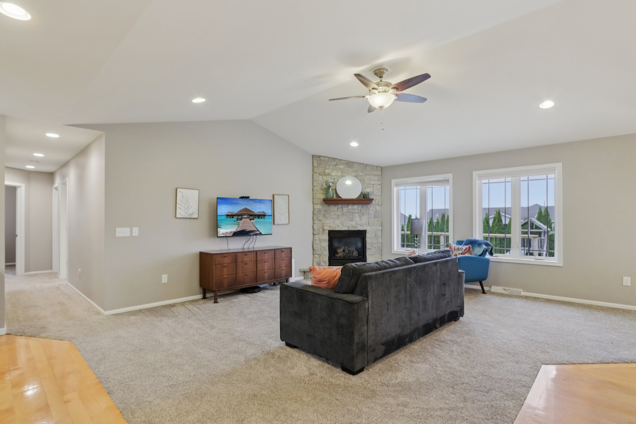 Steeple Ct-S2703-008.jpg