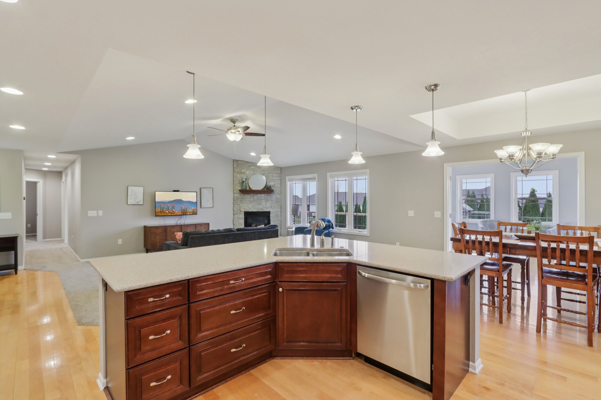 Steeple Ct-S2703-020.jpg