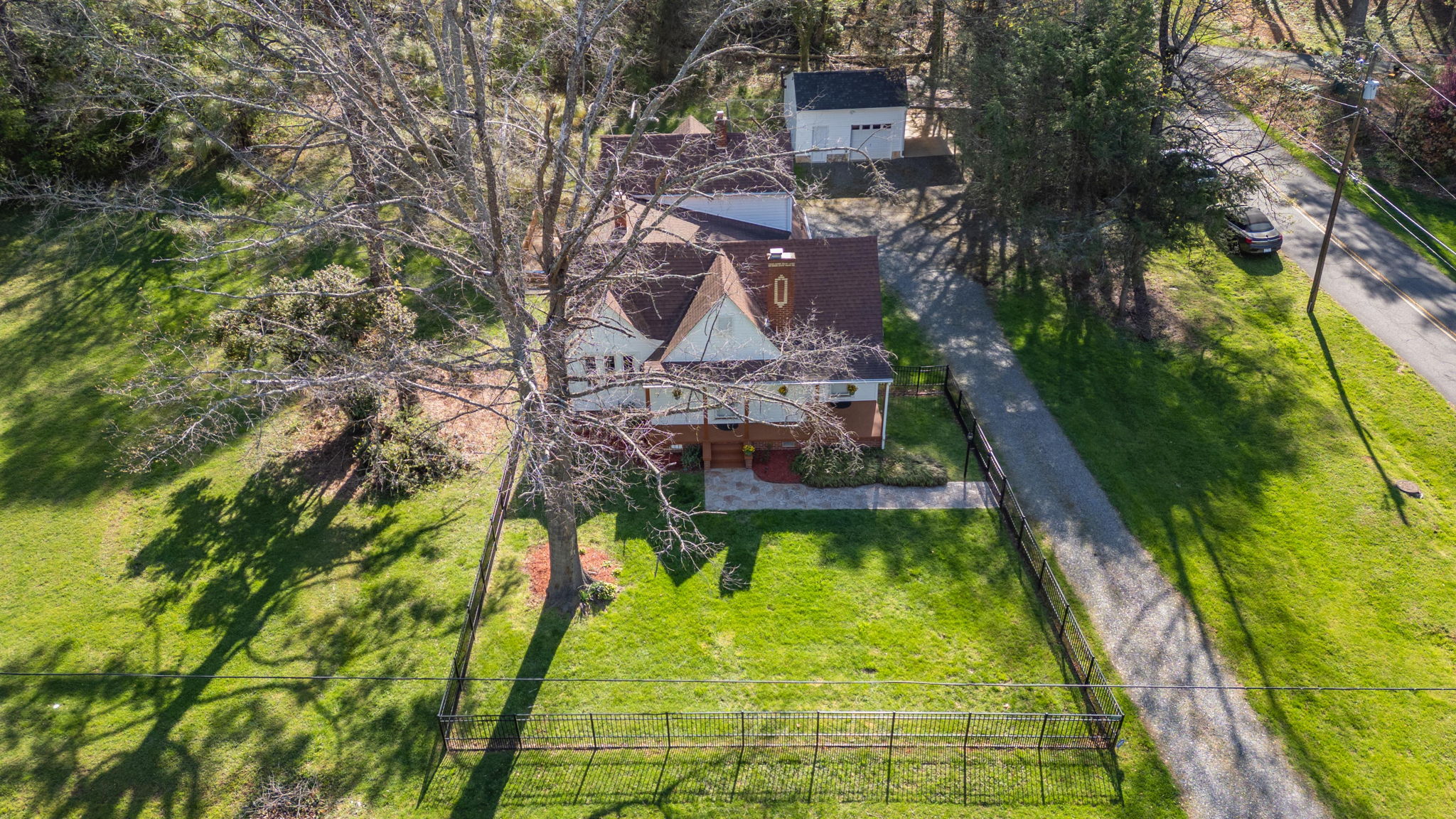 2080 Springs Rd-33