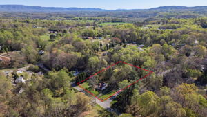 2080 Springs Rd-35