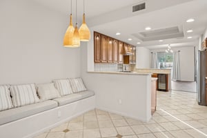 20802 N Grayhawk Dr 1002 - 005.jpg