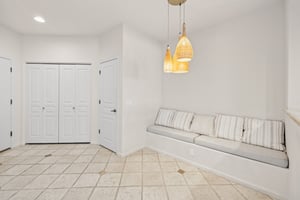 20802 N Grayhawk Dr 1002 - 006.jpg