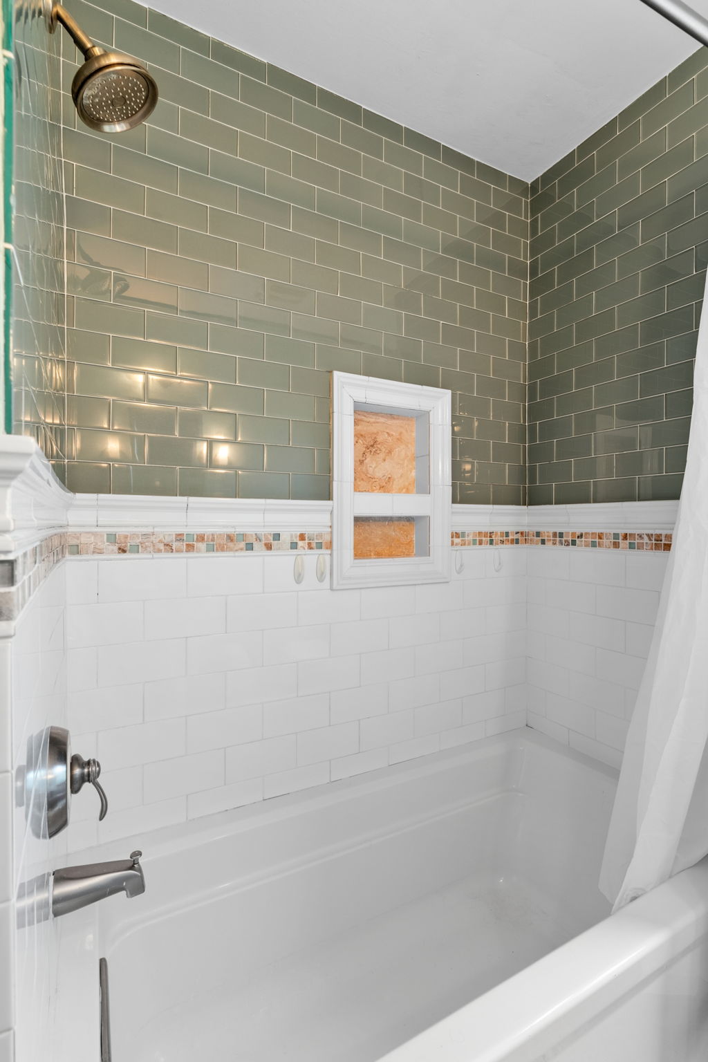 Main Bath 1