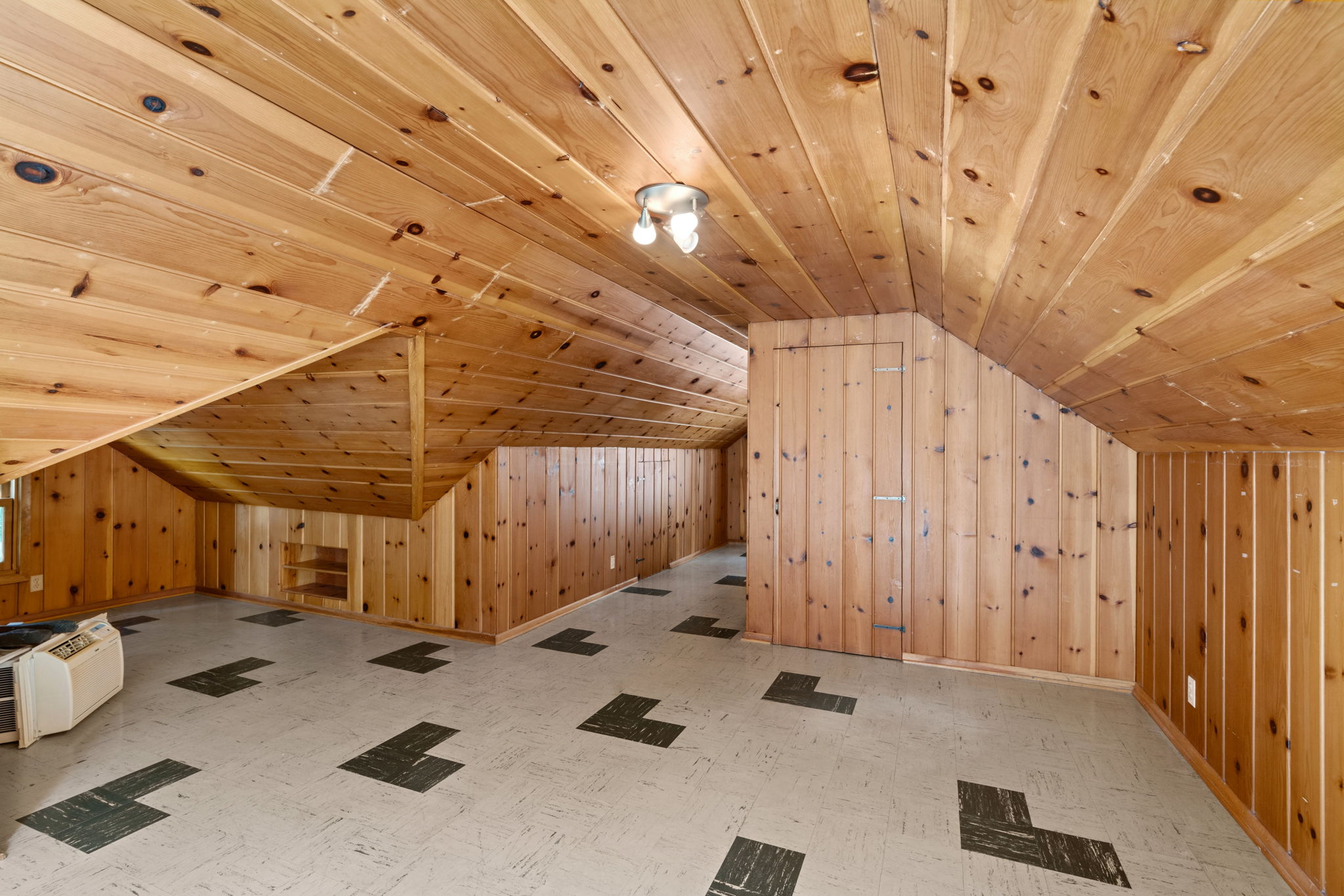 Upper Bdrm 3