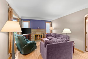 Livingroom & Fireplace