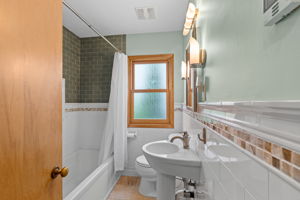 Main Bath 1