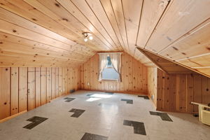 Upper Bdrm 3