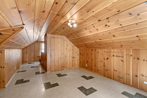 Upper Bdrm 3