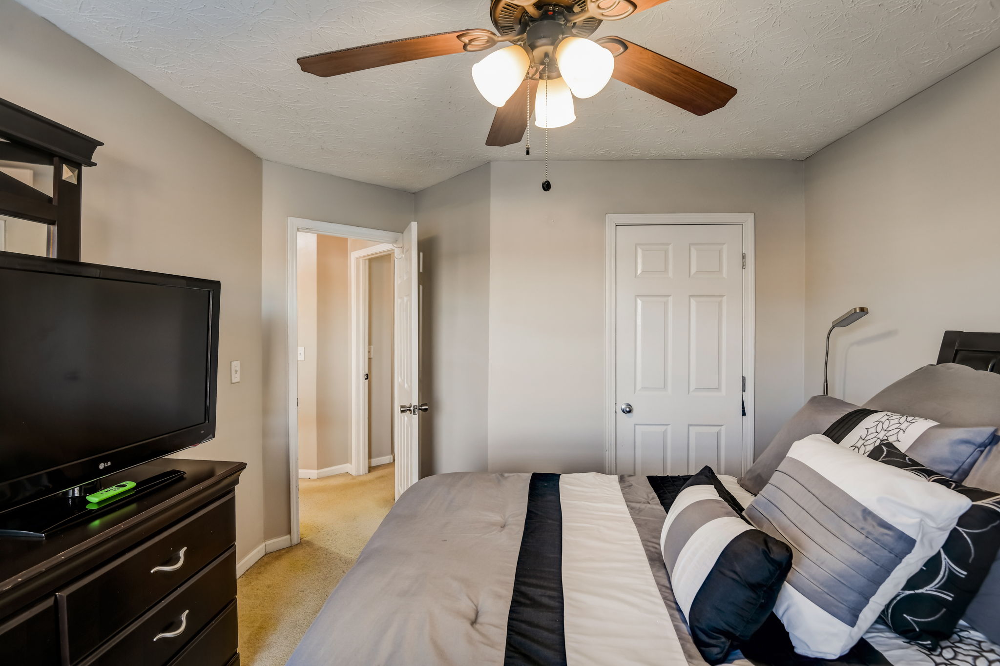 2081 Pineview Trail, Ellenwood, GA 30294 ShowingTime+ Listing Media Services