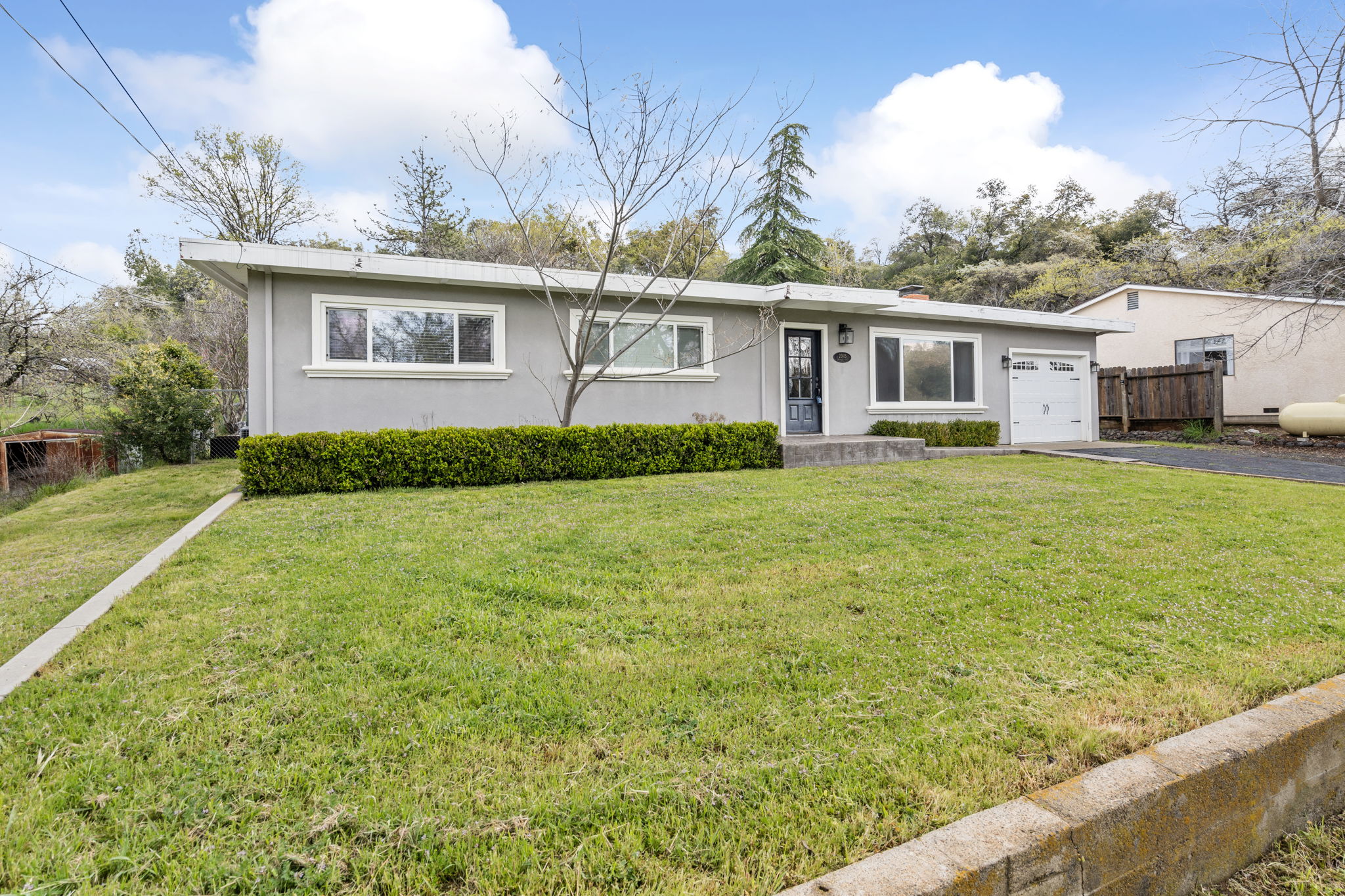 20815 Saratoga Road, Sonora, CA 95370 KRobb Designs