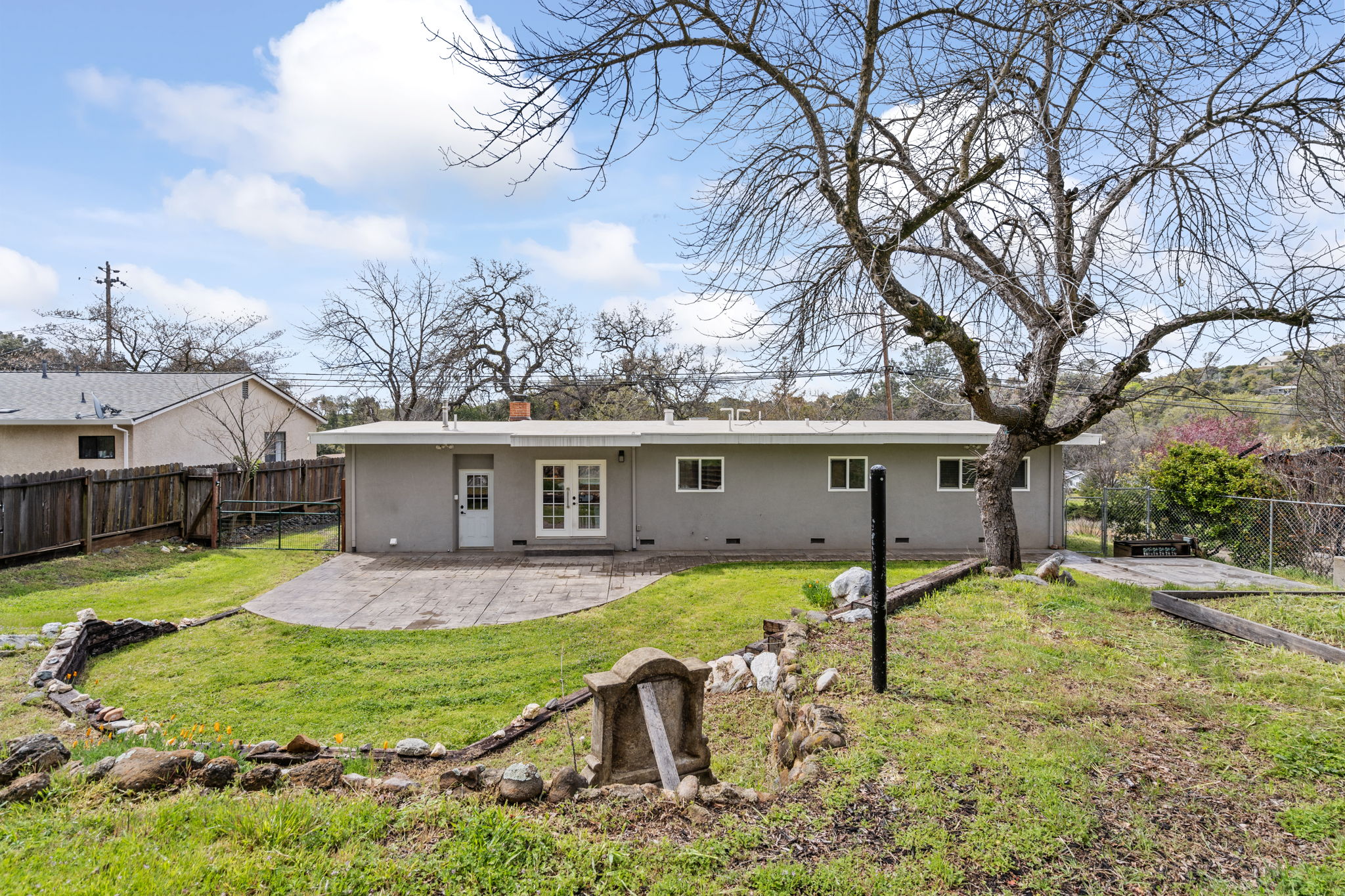 20815 Saratoga Road, Sonora, CA 95370 KRobb Designs