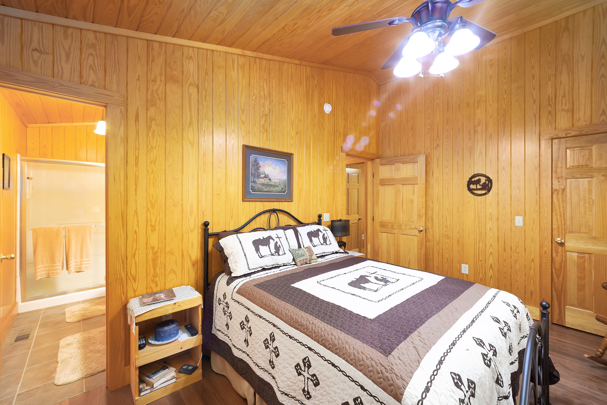  Photo 8