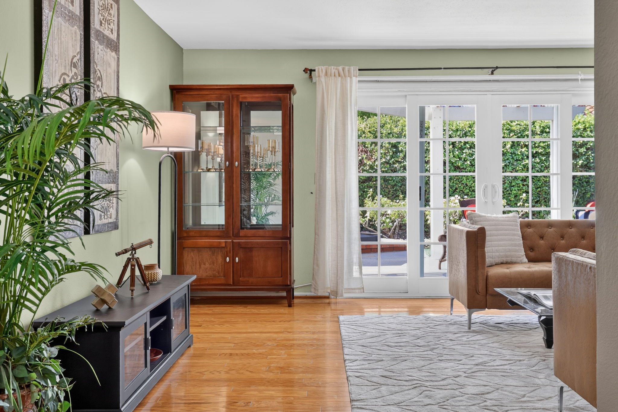  Photo 32