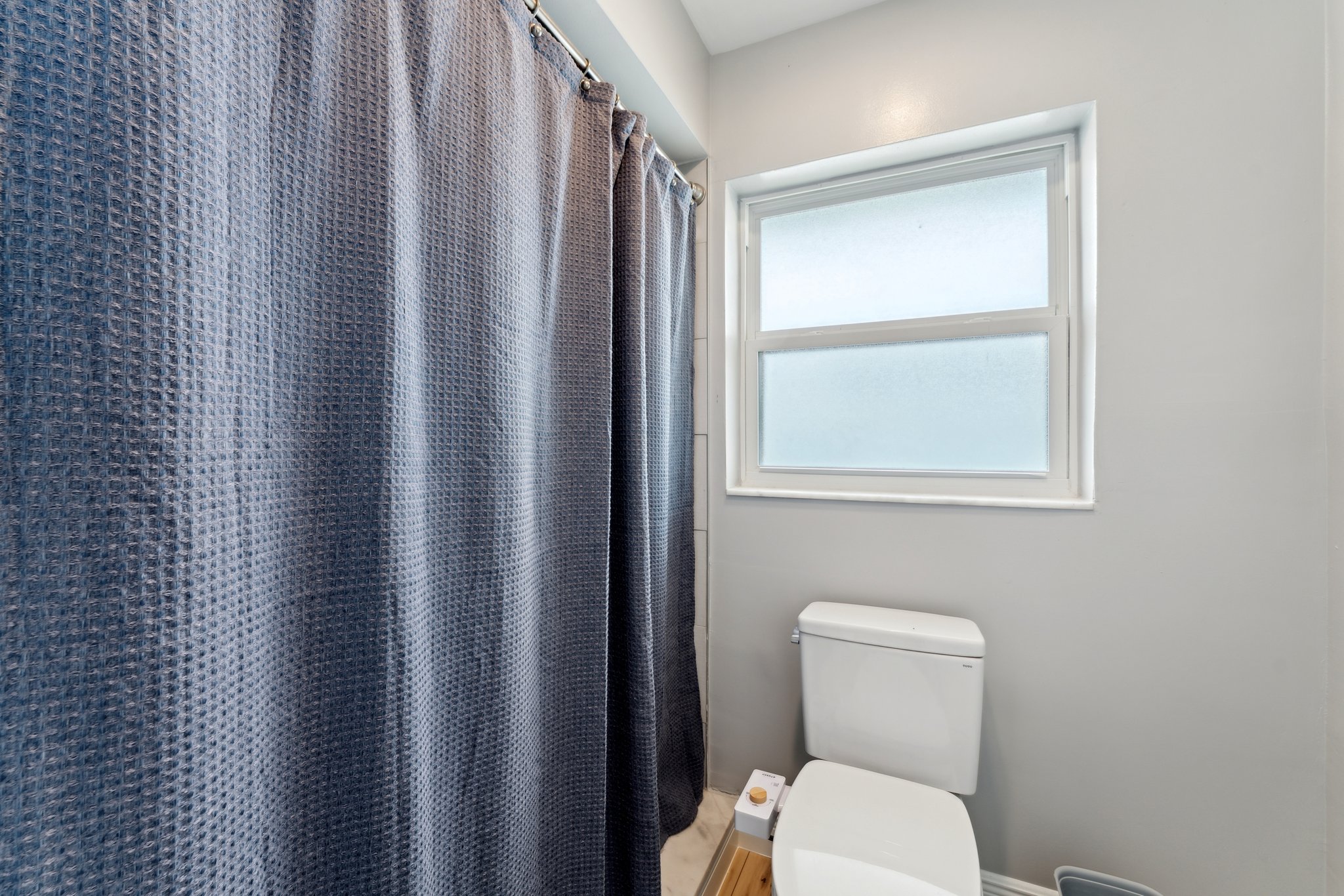 Coral Point Dr-023.jpg