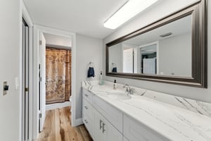 Coral Point Dr-017.jpg