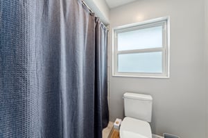 Coral Point Dr-023.jpg