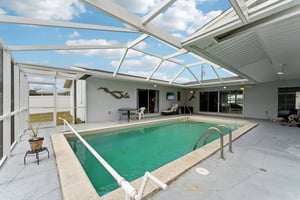 Coral Point Dr-031.jpg