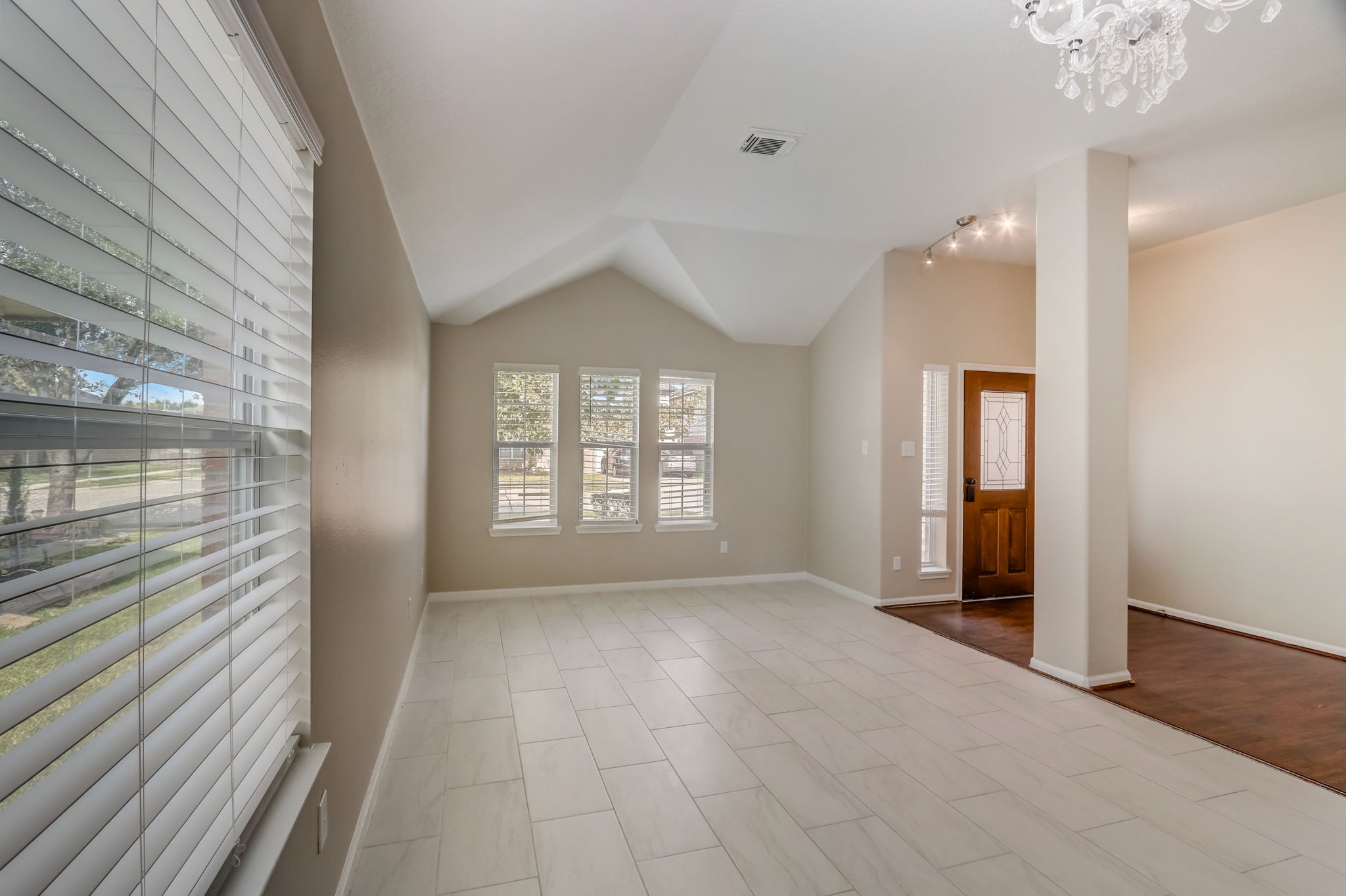 Twila Springs Dr-011