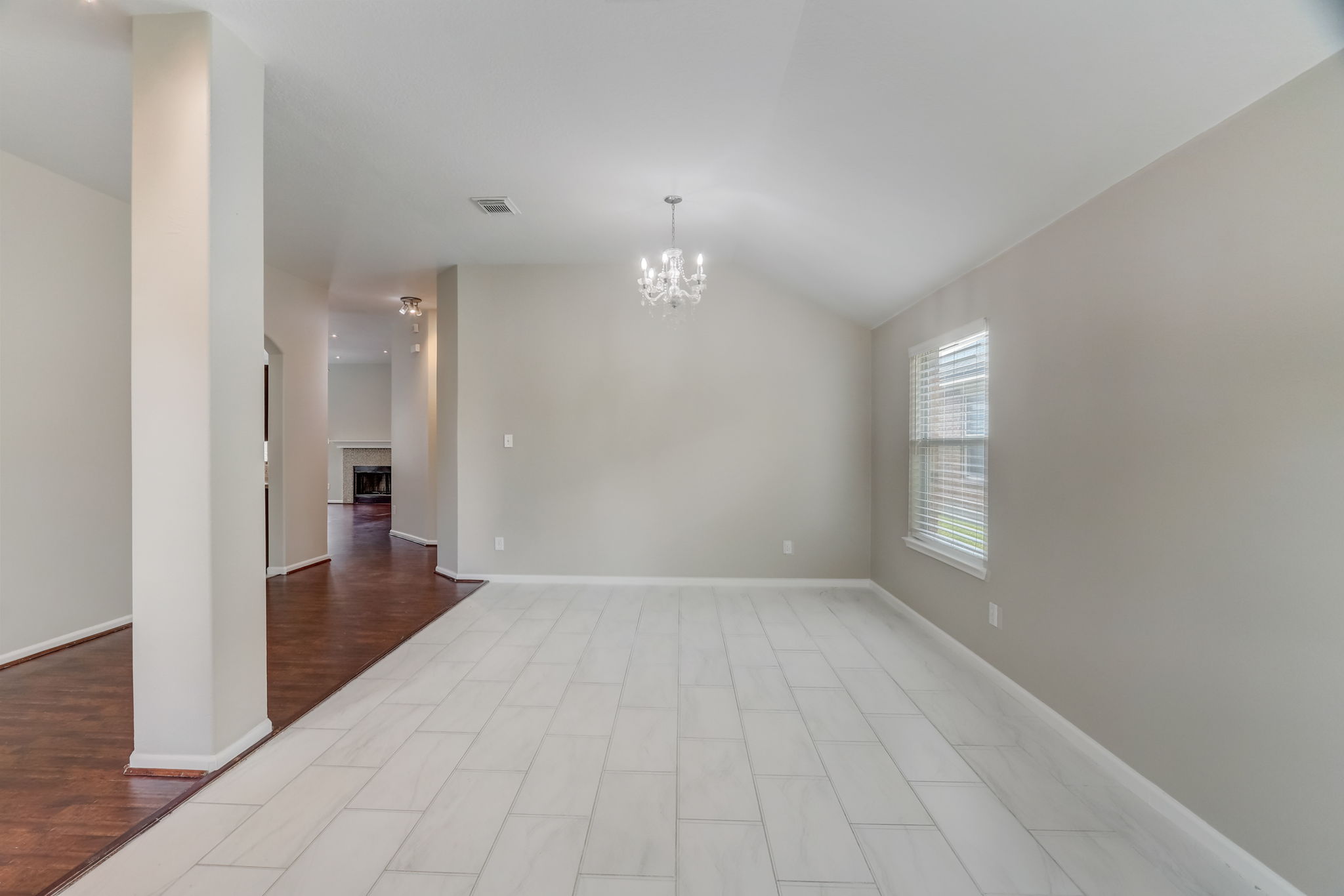 Twila Springs Dr-013