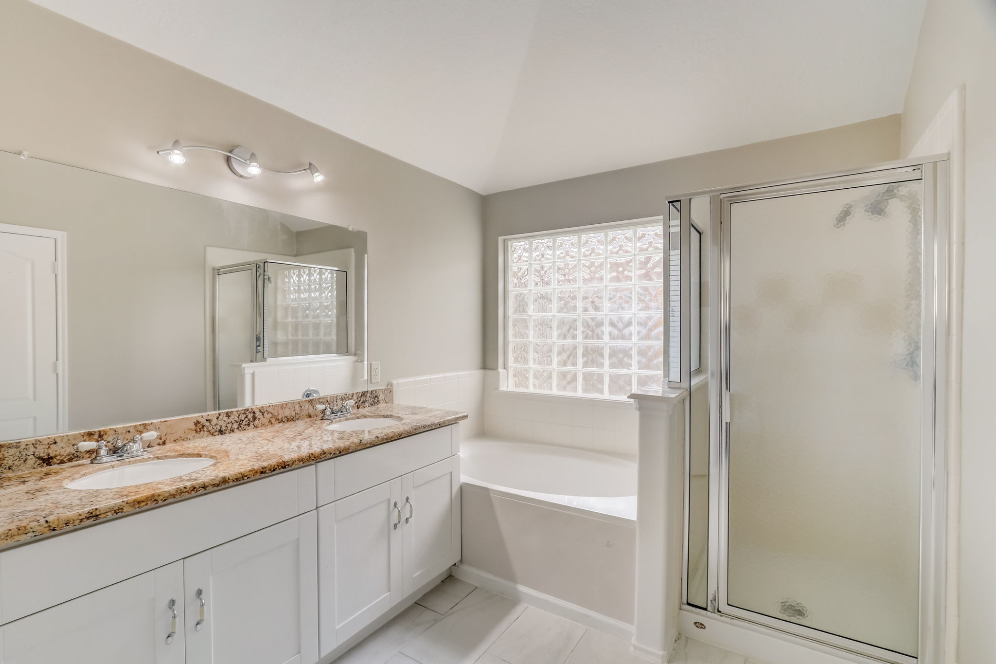 Twila Springs Dr-035