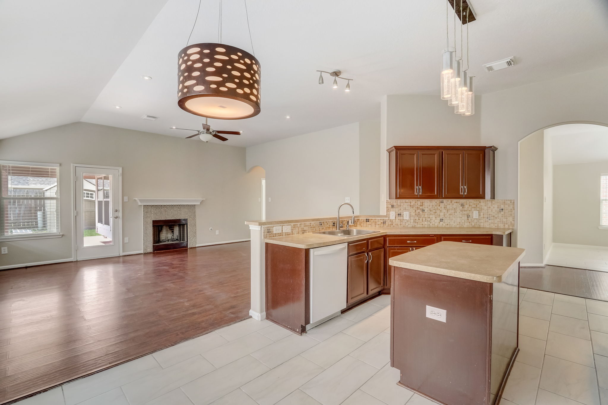 Twila Springs Dr-020