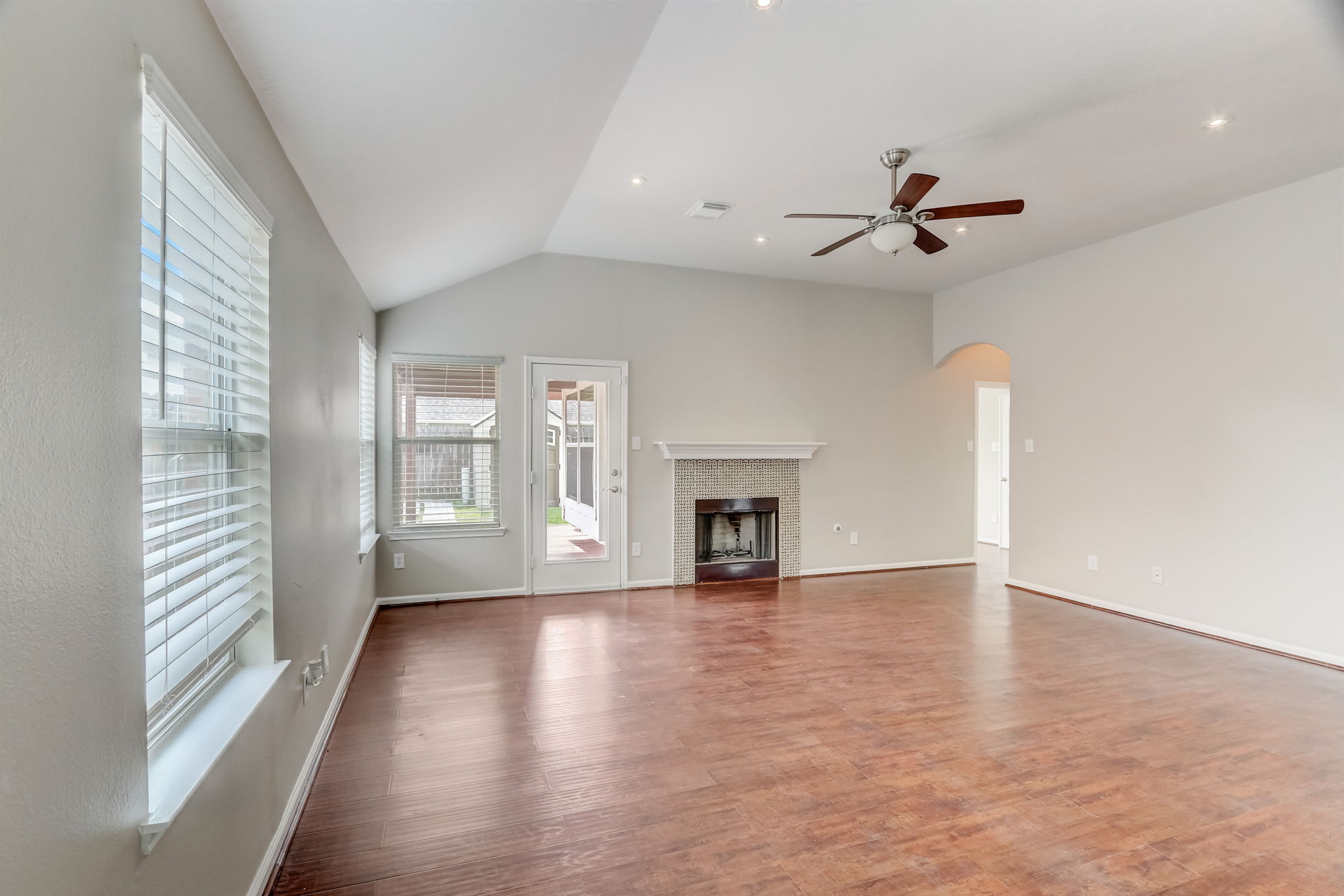 Twila Springs Dr-024