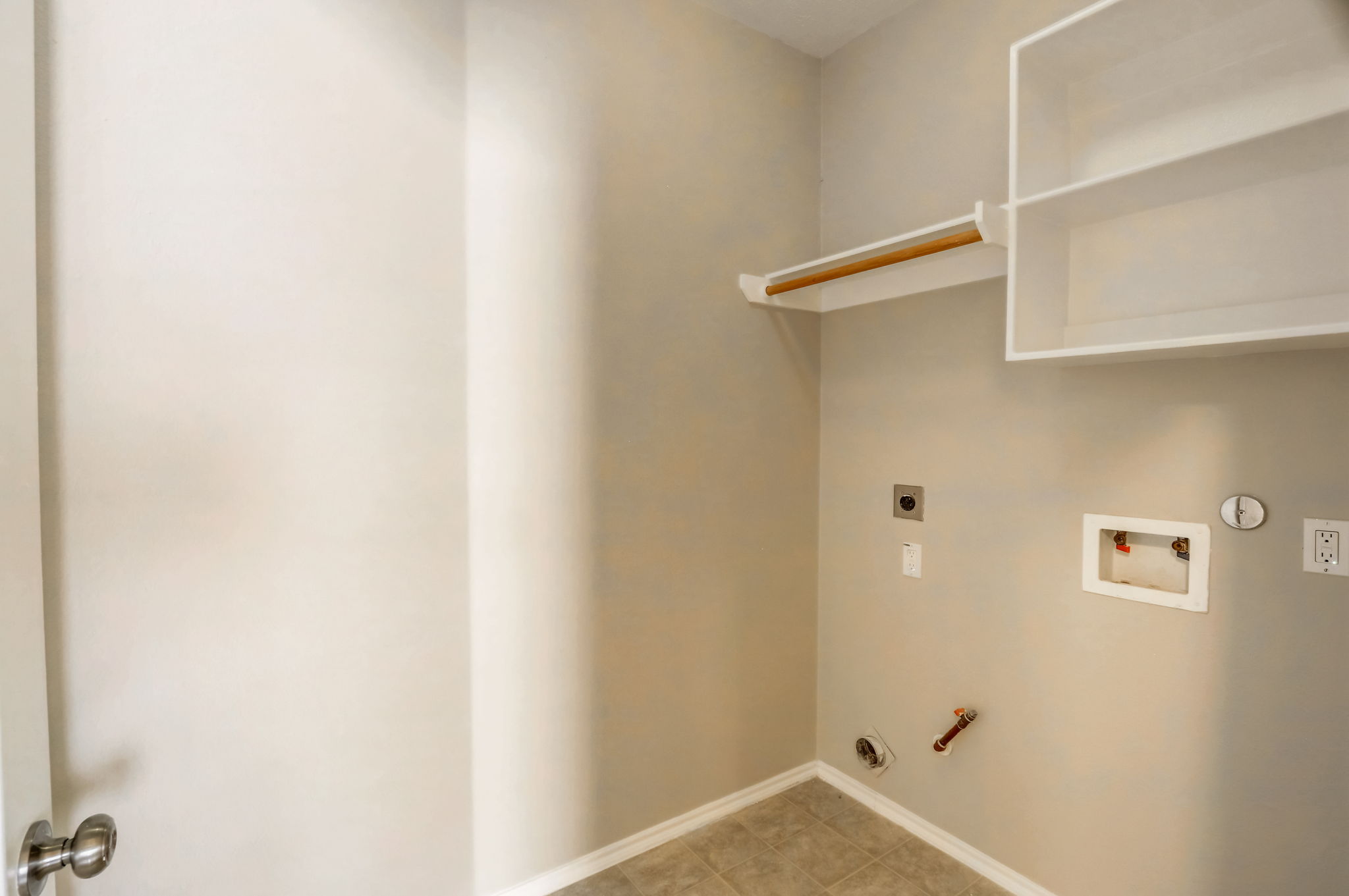 Twila Springs Dr-043