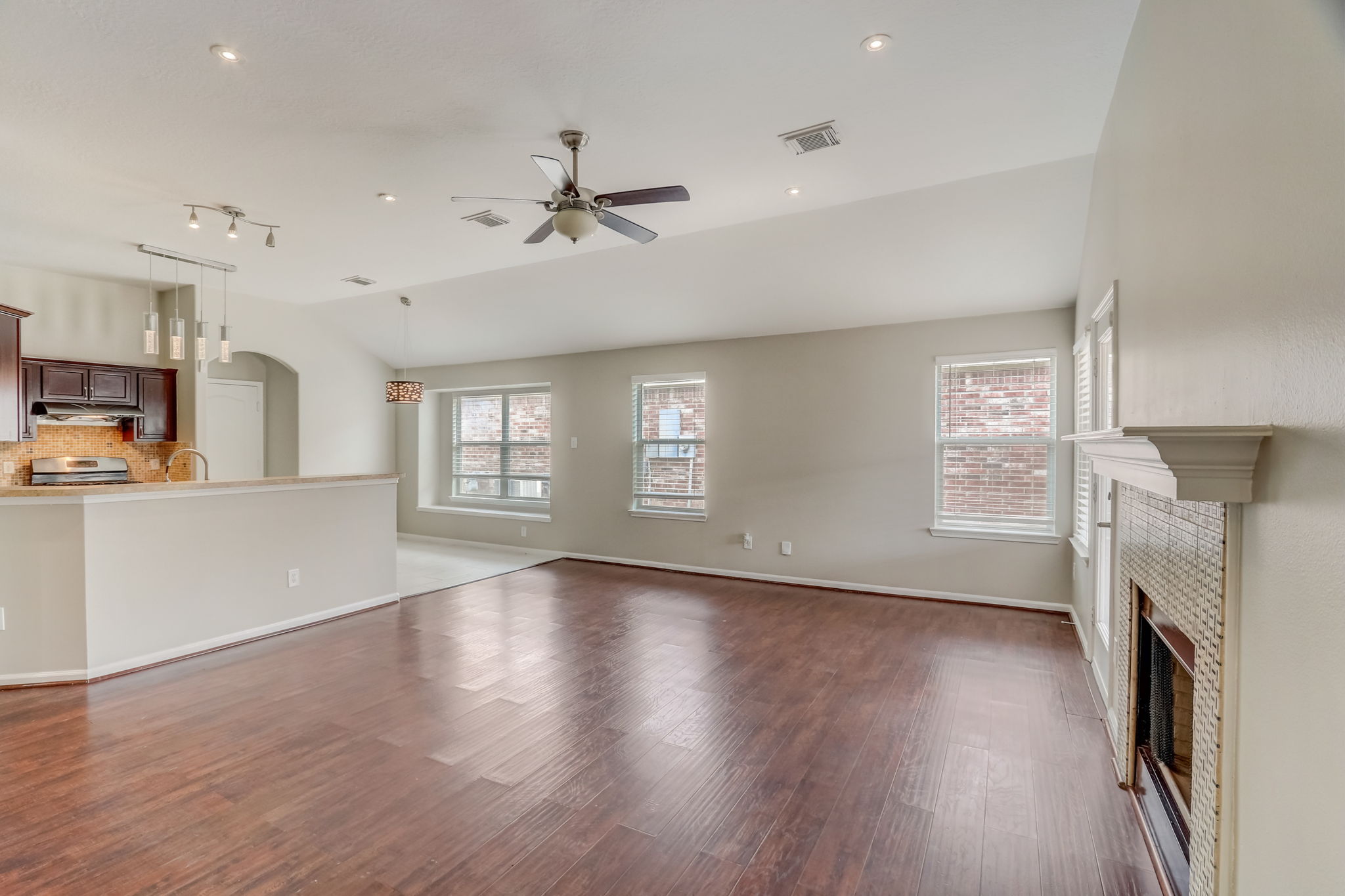 Twila Springs Dr-029