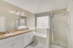 Twila Springs Dr-035