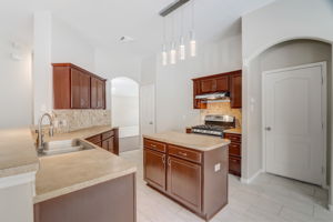Twila Springs Dr-015