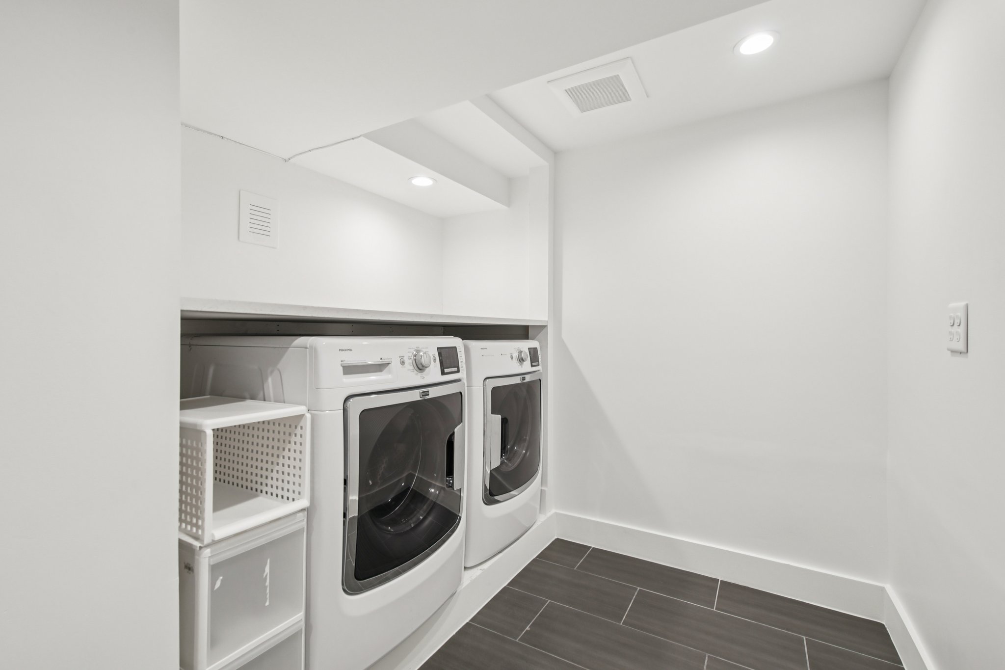 - 2085 Balsam Dr-S2301-1-043.jpg