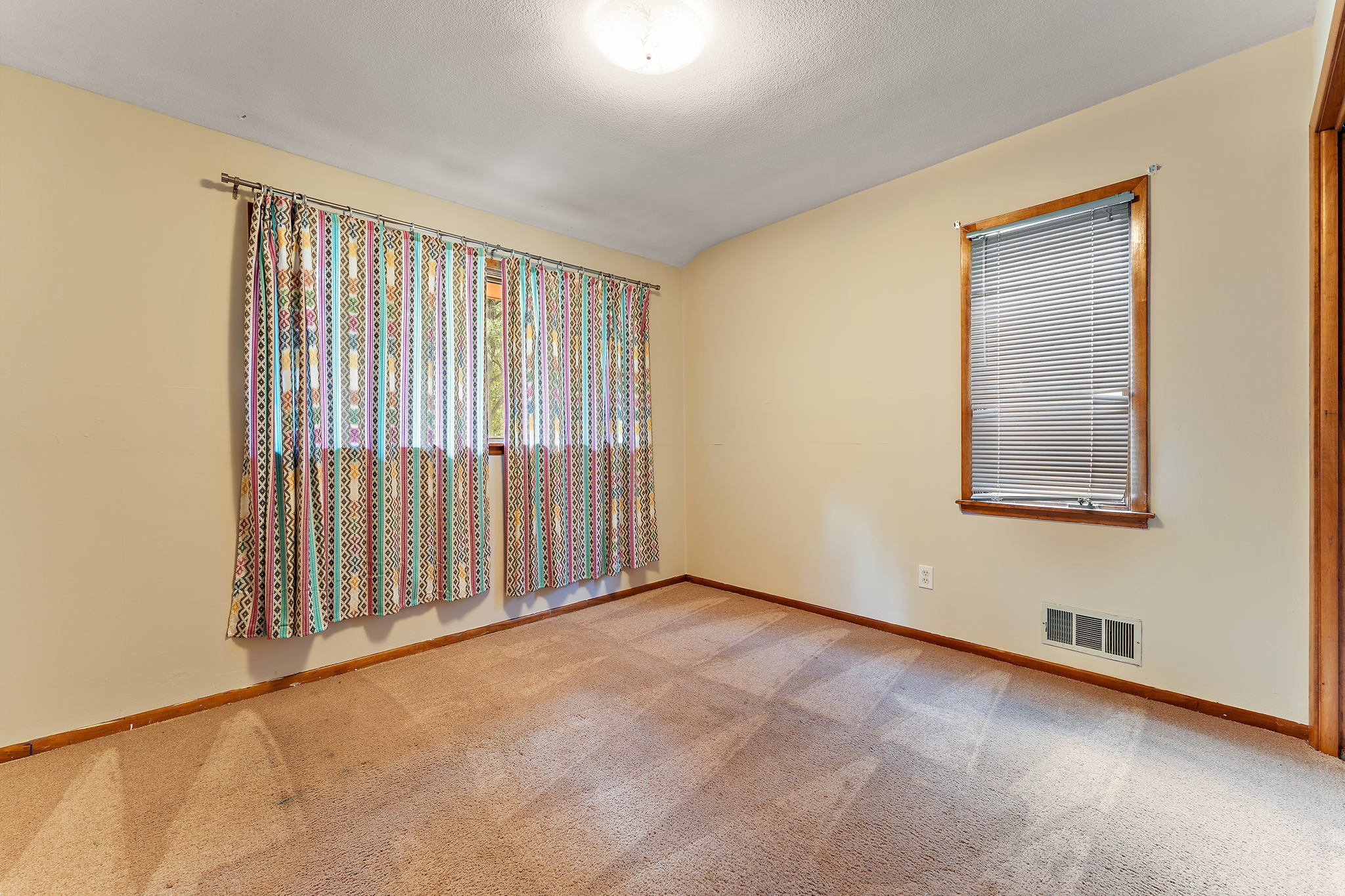 2085 California Ave E, St Paul, MN 55119, USA Photo 14