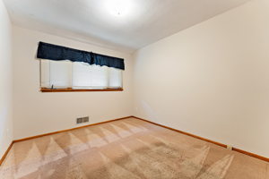 2085 California Ave E, St Paul, MN 55119, USA Photo 11