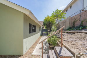  Photo 47