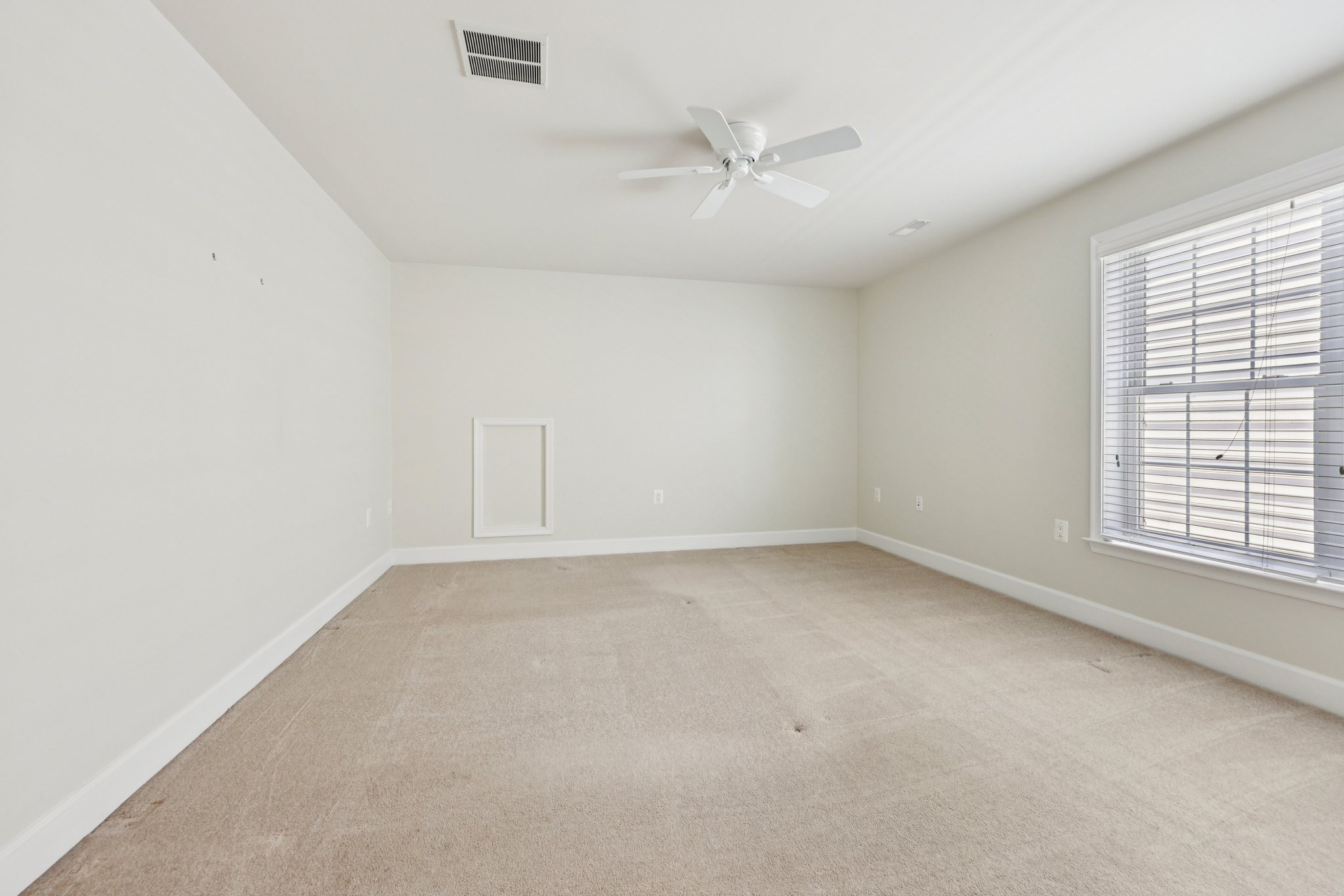 Adams Mill Pl-S2901-041.jpg