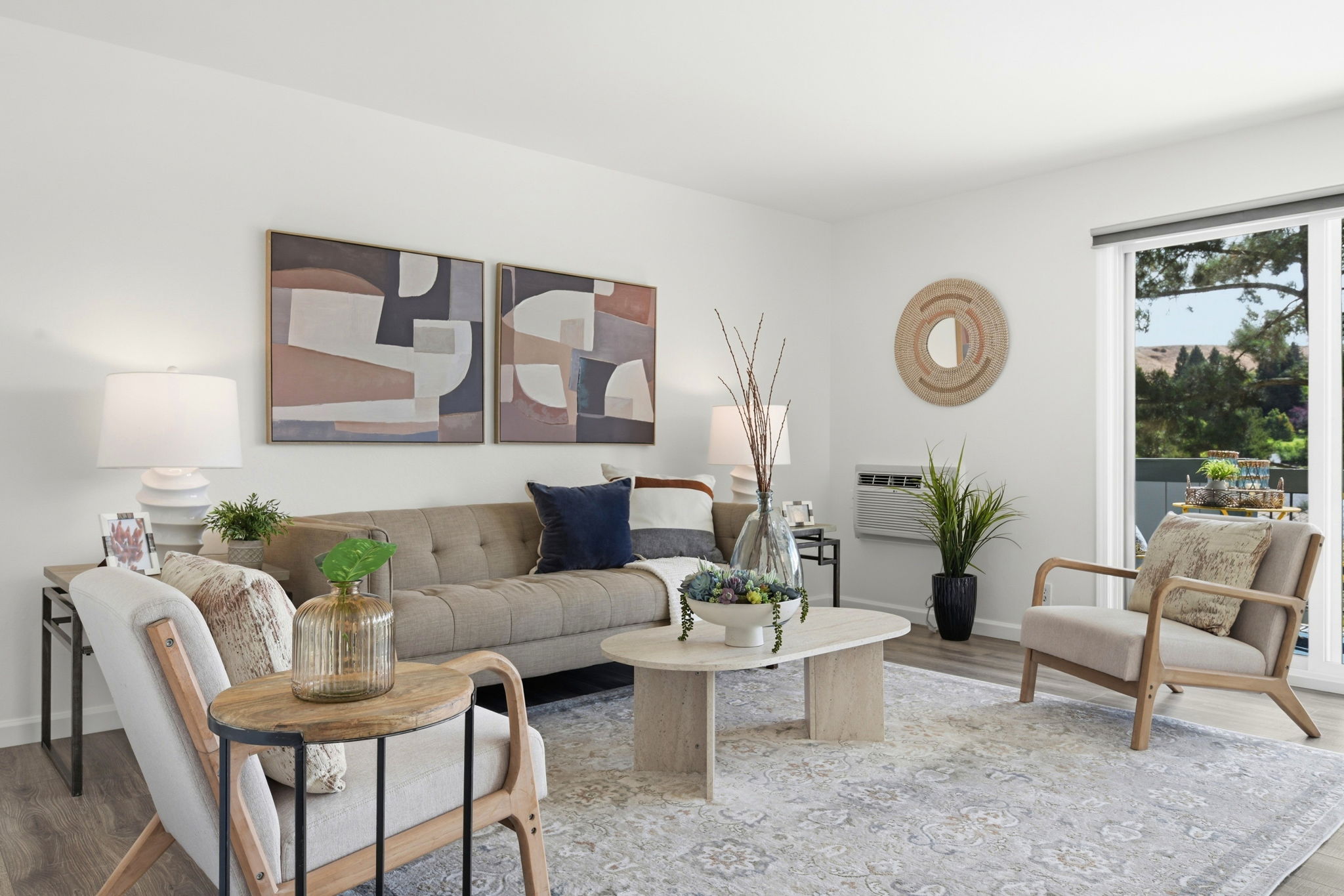 012_F8_2087 Ascot Dr unit 124