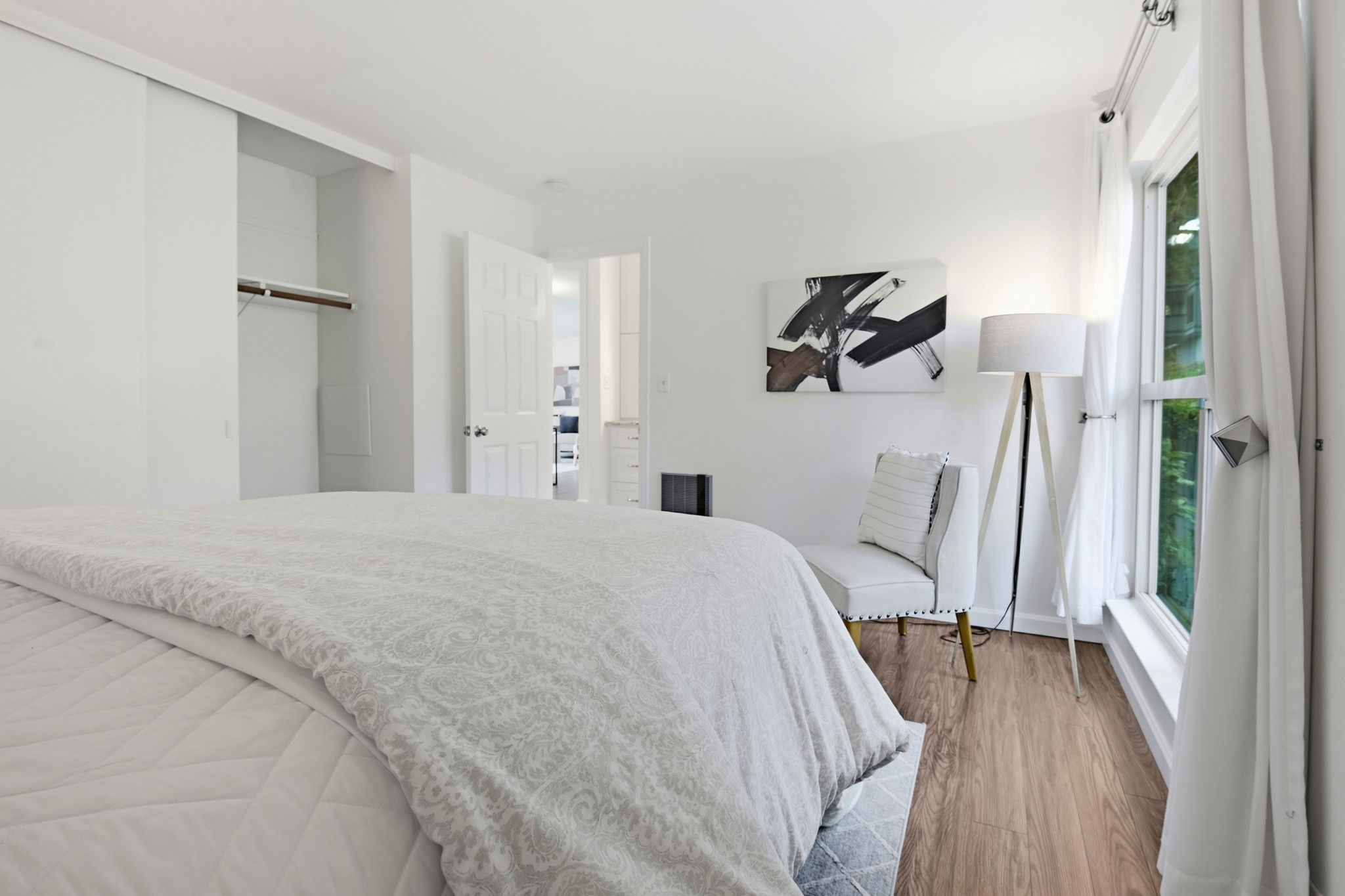 028_F8_2087 Ascot Dr unit 124