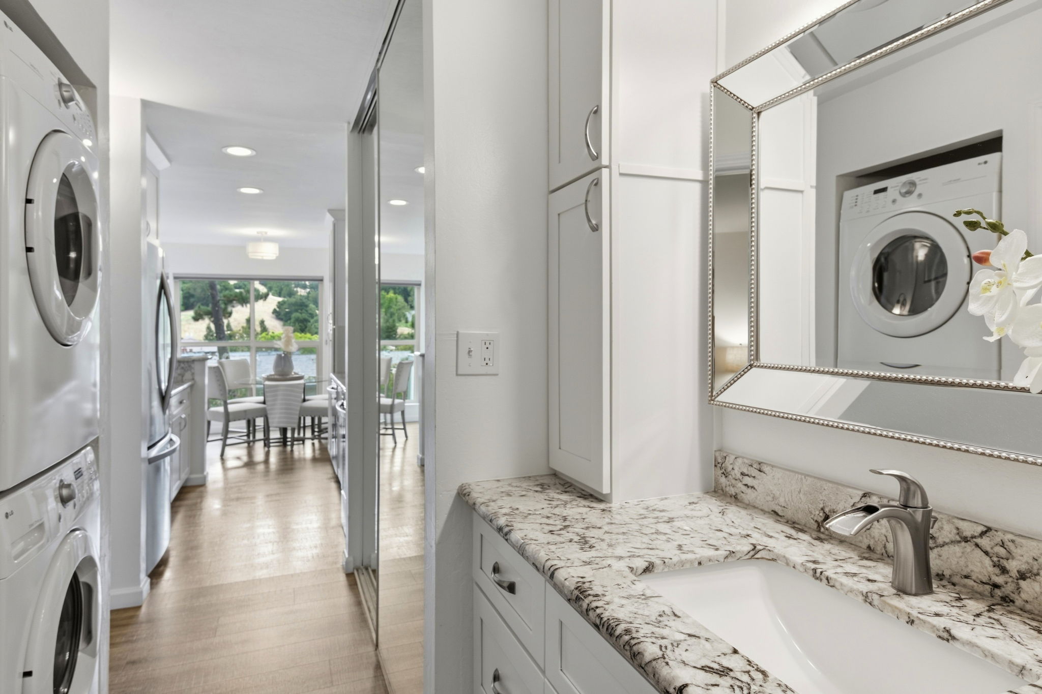 029_F8_2087 Ascot Dr unit 124