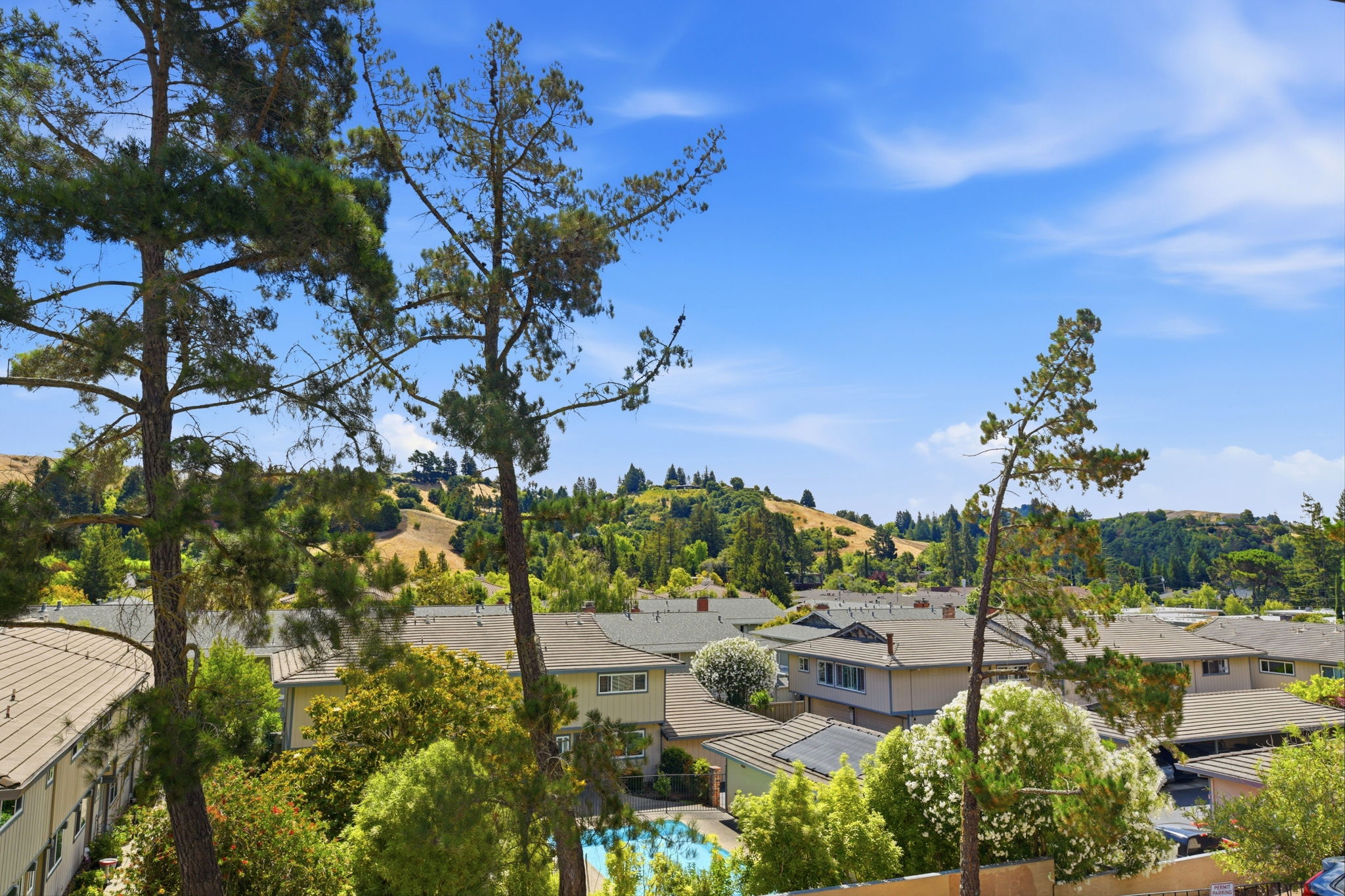 039_F8_2087 Ascot Dr unit 124