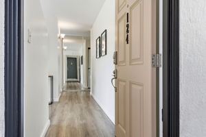 004_F8_2087 Ascot Dr unit 124