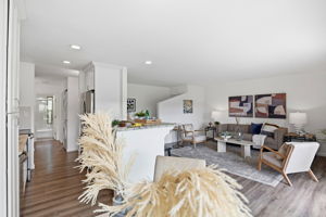 022_F8_2087 Ascot Dr unit 124