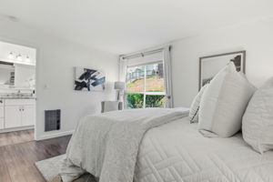027_F8_2087 Ascot Dr unit 124