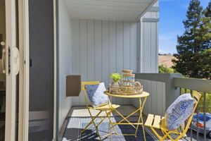 036_F8_2087 Ascot Dr unit 124