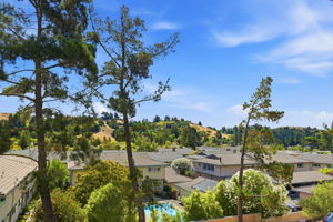 039_F8_2087 Ascot Dr unit 124