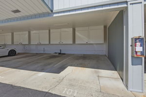 042_F8_2087 Ascot Dr unit 124