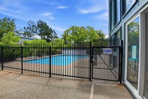 049_F8_2087 Ascot Dr unit 124
