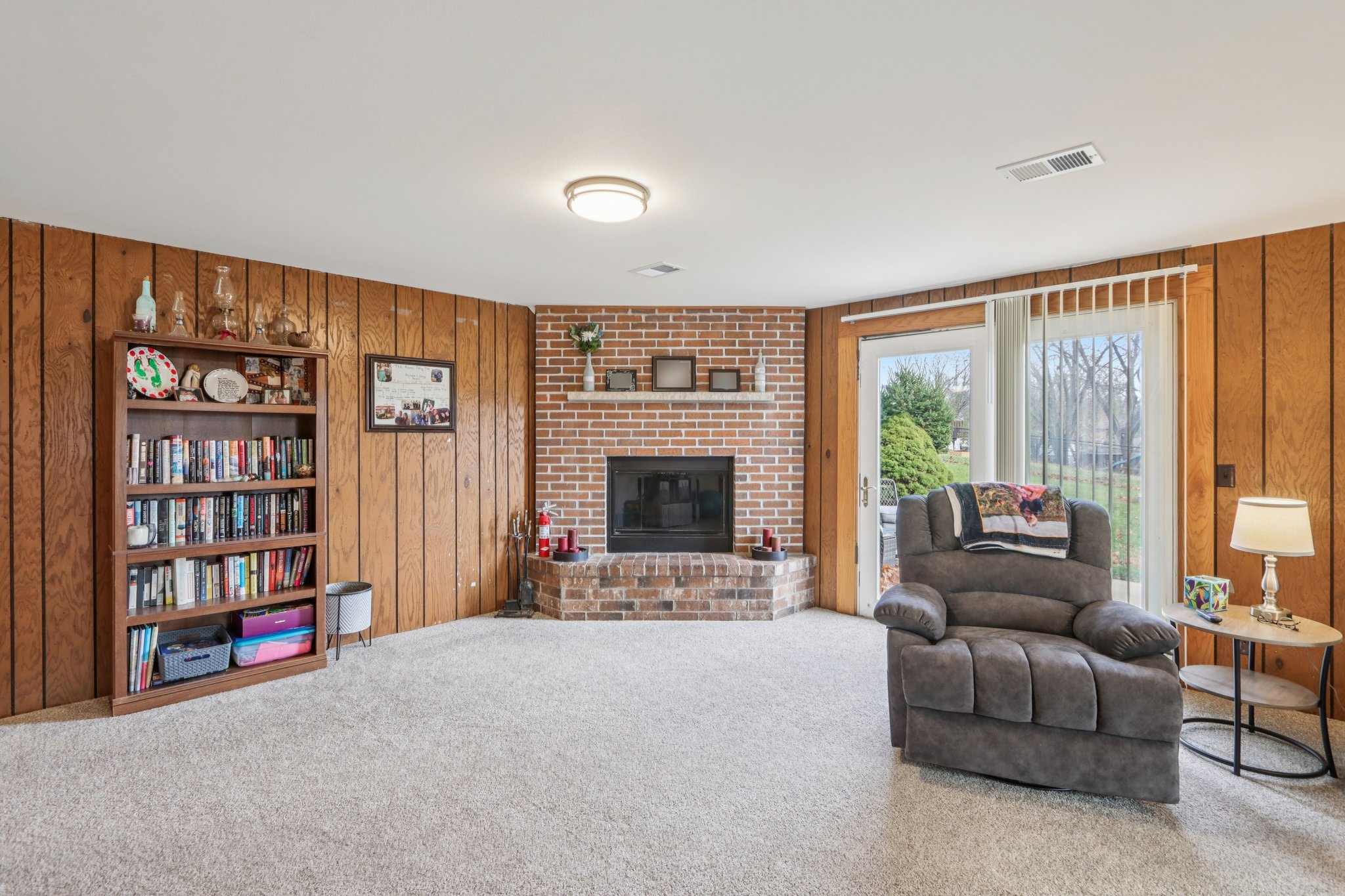 209-211 Buechner Drive-S2211-016.jpg