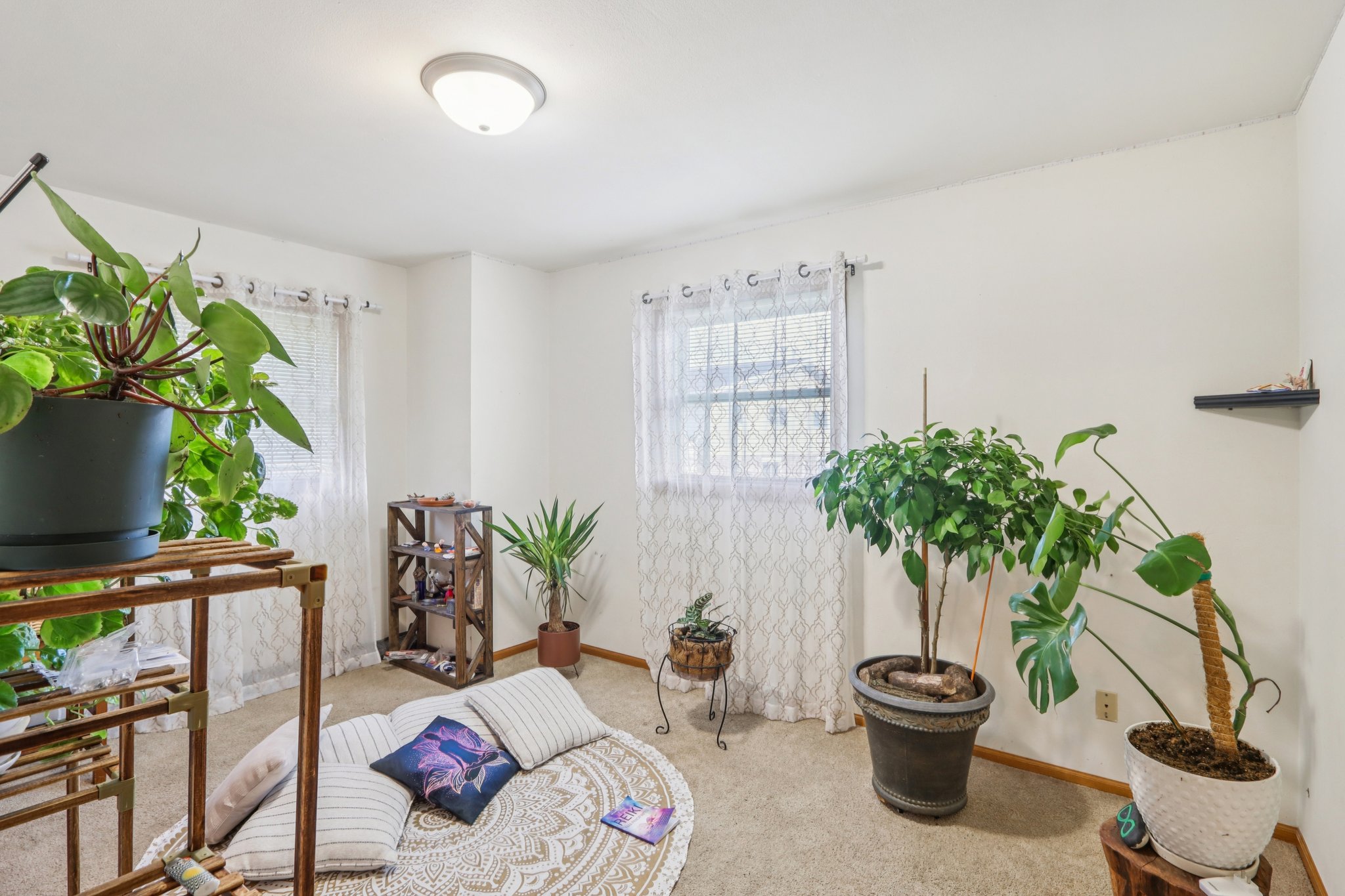 209-211 Buechner Drive-S2211-031.jpg